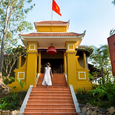 Victoria Nui Sam Lodge Chau Doc Exterior photo