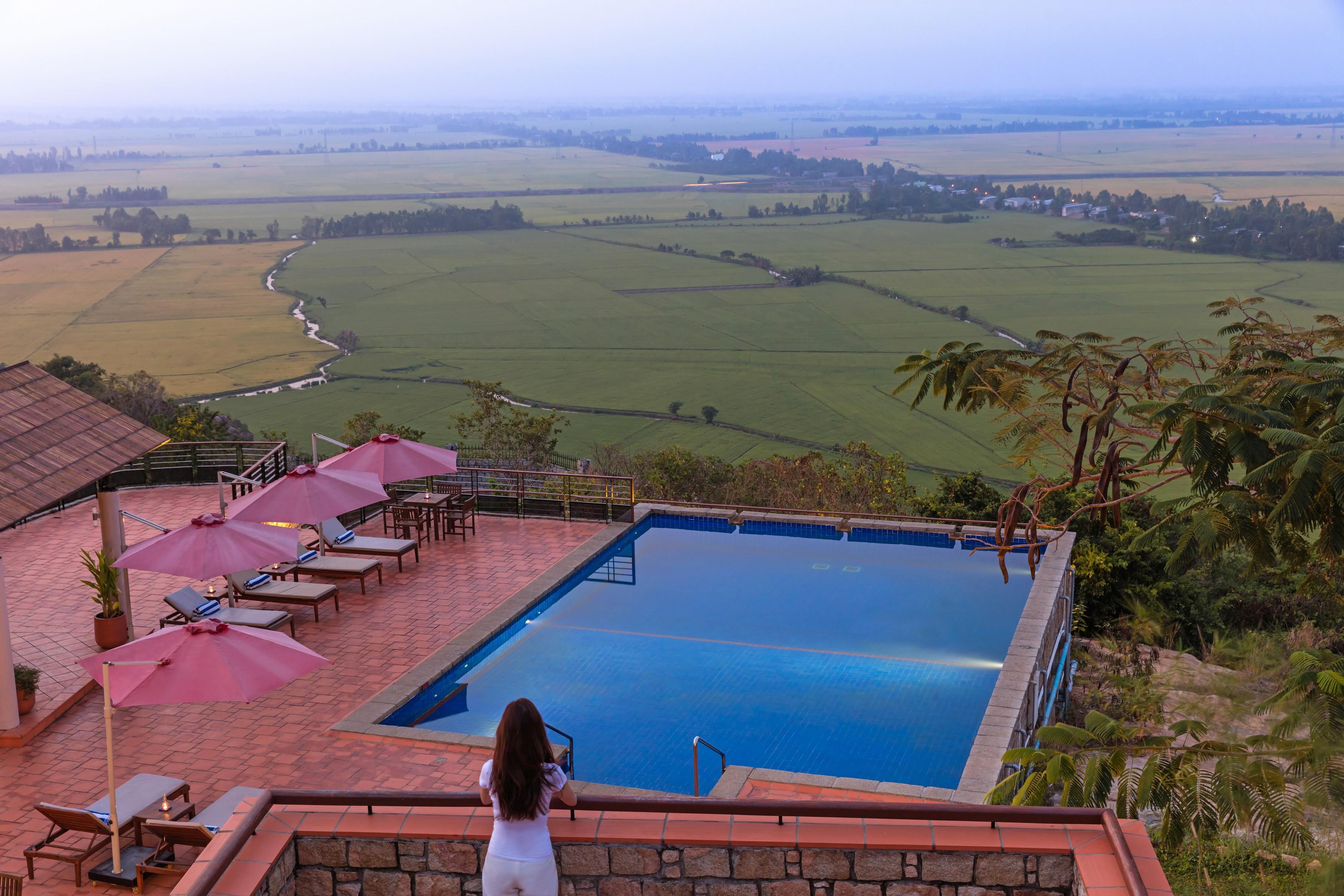 Victoria Nui Sam Lodge Chau Doc Exterior photo