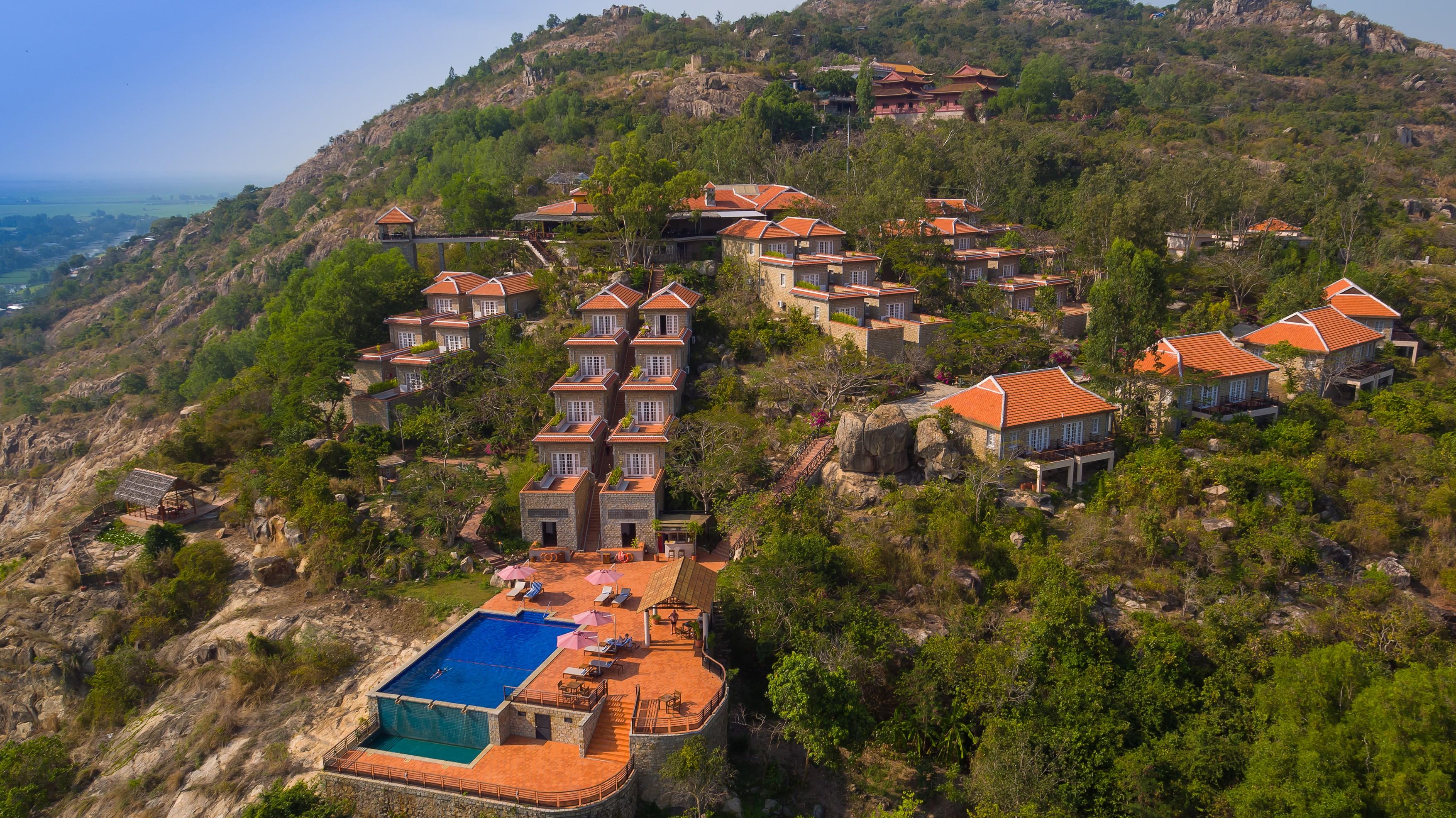 Victoria Nui Sam Lodge Chau Doc Exterior photo