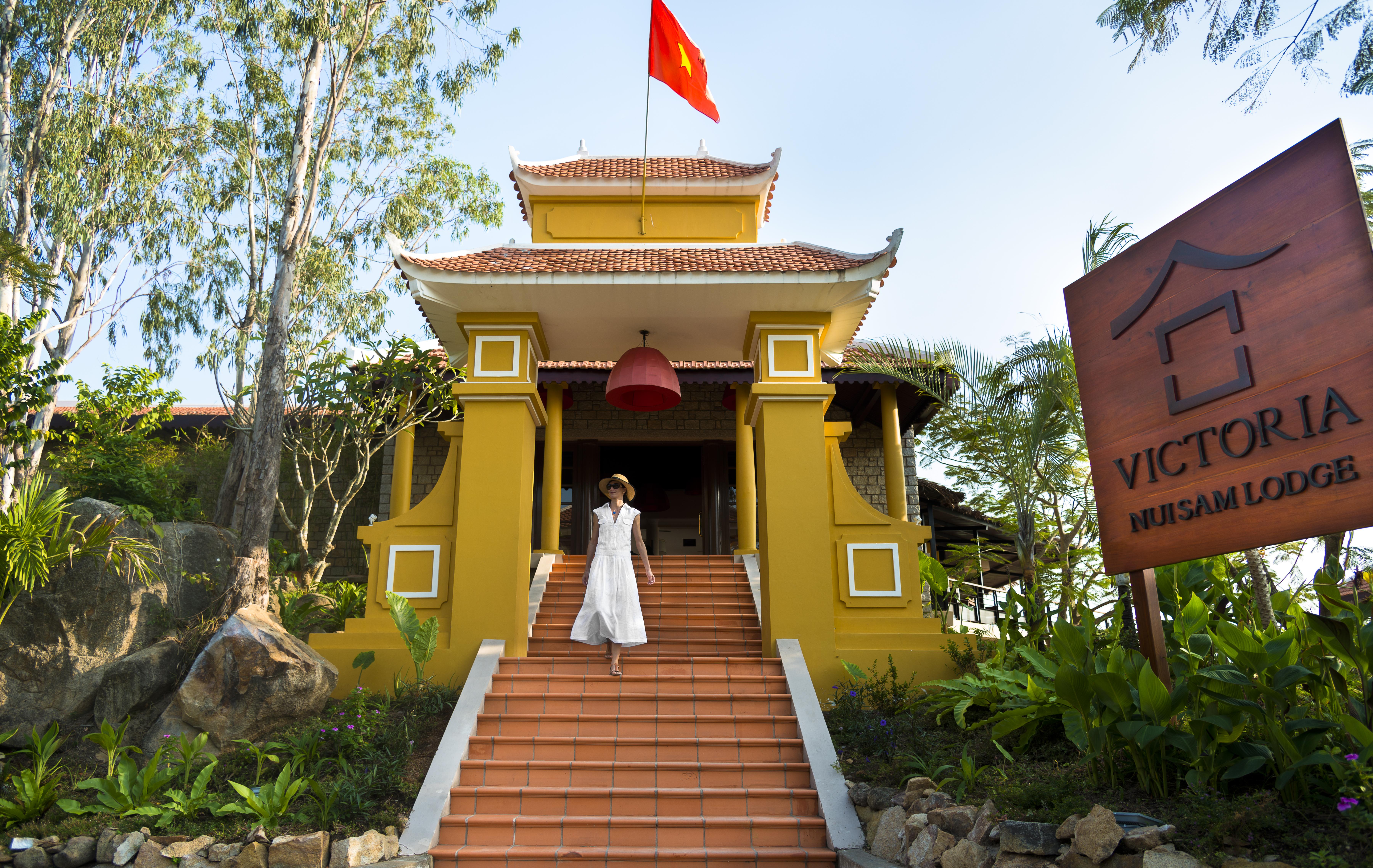 Victoria Nui Sam Lodge Chau Doc Exterior photo
