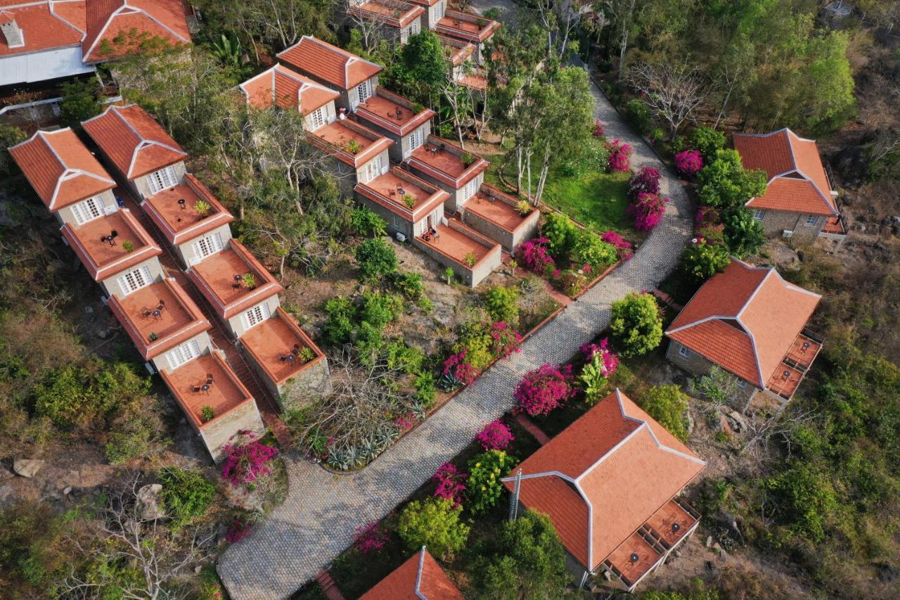 Victoria Nui Sam Lodge Chau Doc Exterior photo
