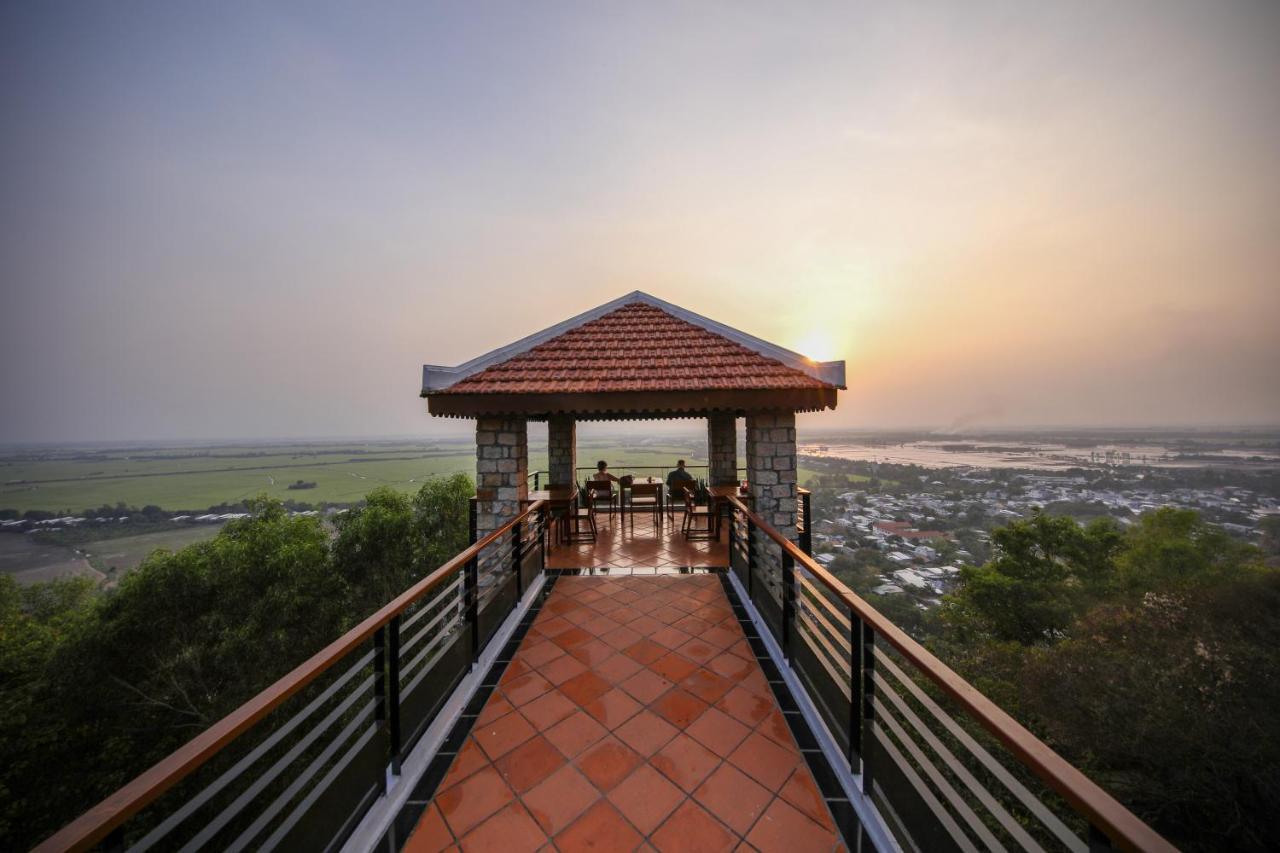 Victoria Nui Sam Lodge Chau Doc Exterior photo