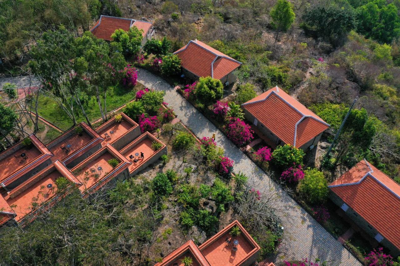 Victoria Nui Sam Lodge Chau Doc Exterior photo