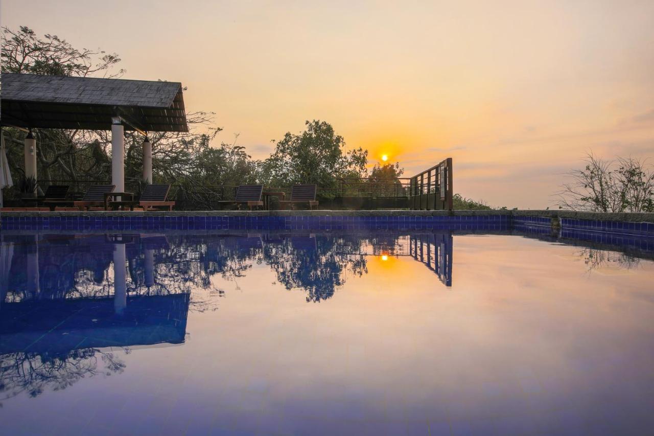 Victoria Nui Sam Lodge Chau Doc Exterior photo
