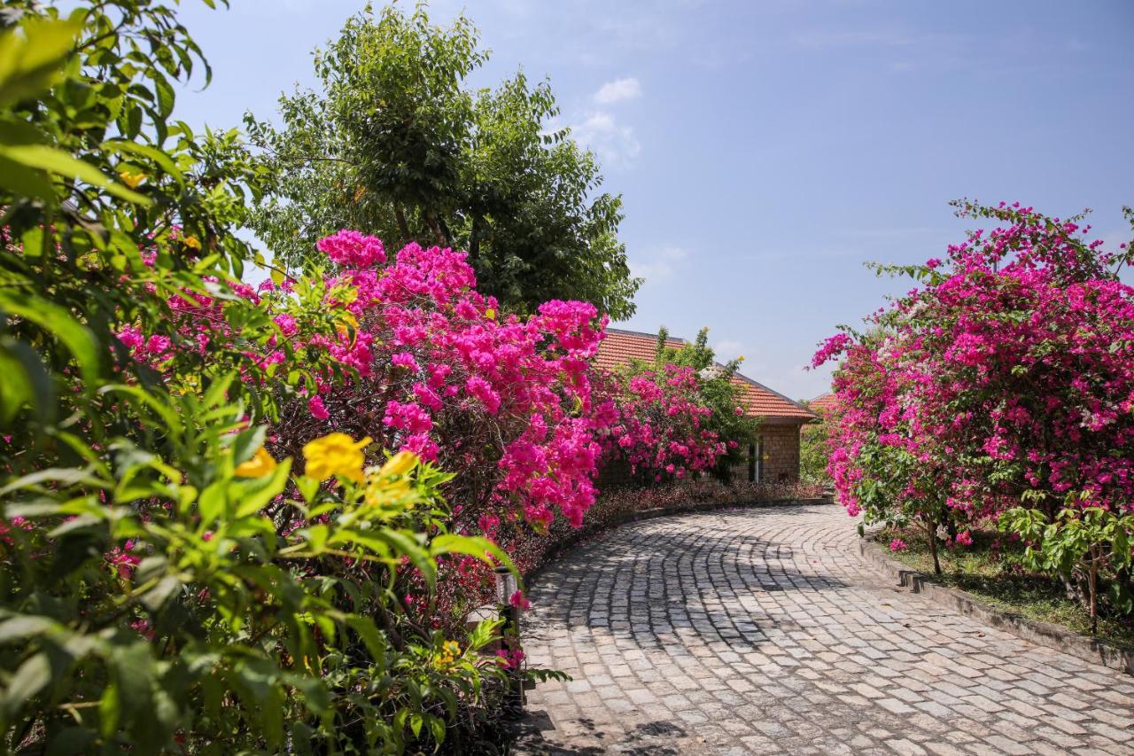 Victoria Nui Sam Lodge Chau Doc Exterior photo